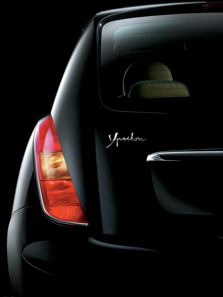  Lancia Ypsilon 2003 года  (фото 44 из 114)